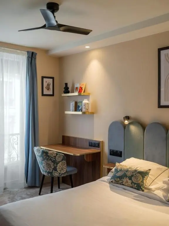 Hotel Boronali