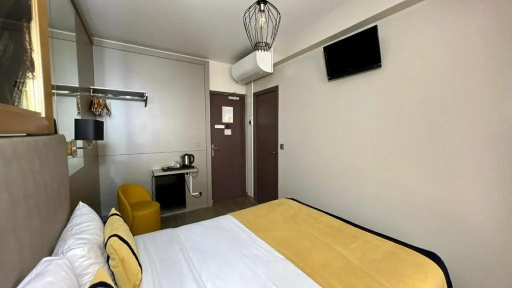 Pratic Hotel