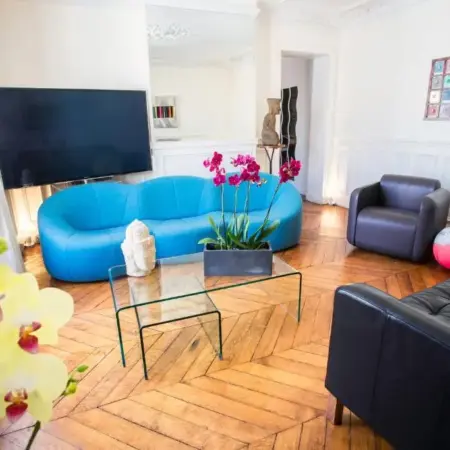 Luxury Apartment in Paris Center – Louvre Museum