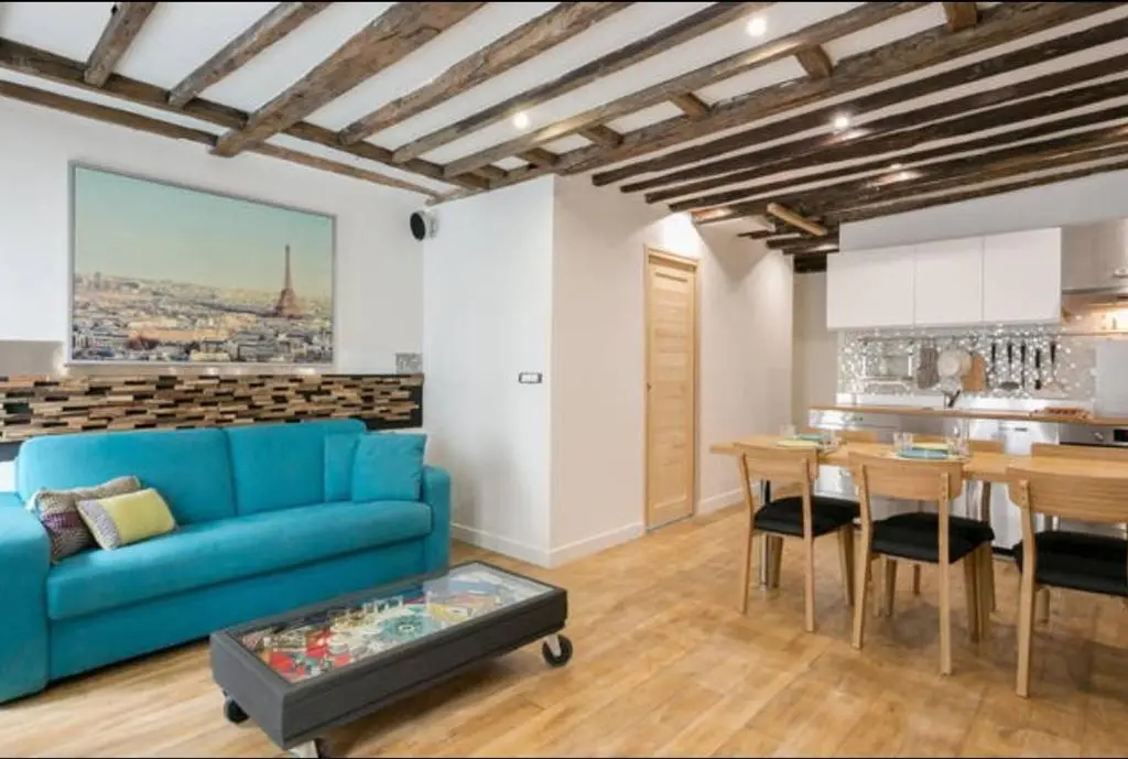 Relais Cocorico « Oeuf » Family Suite with AC