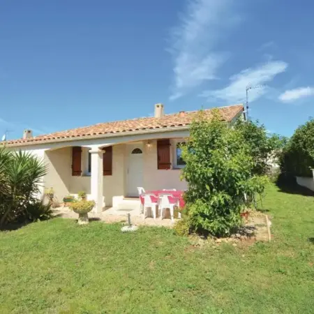 Holiday Home Pignan Gh-1268