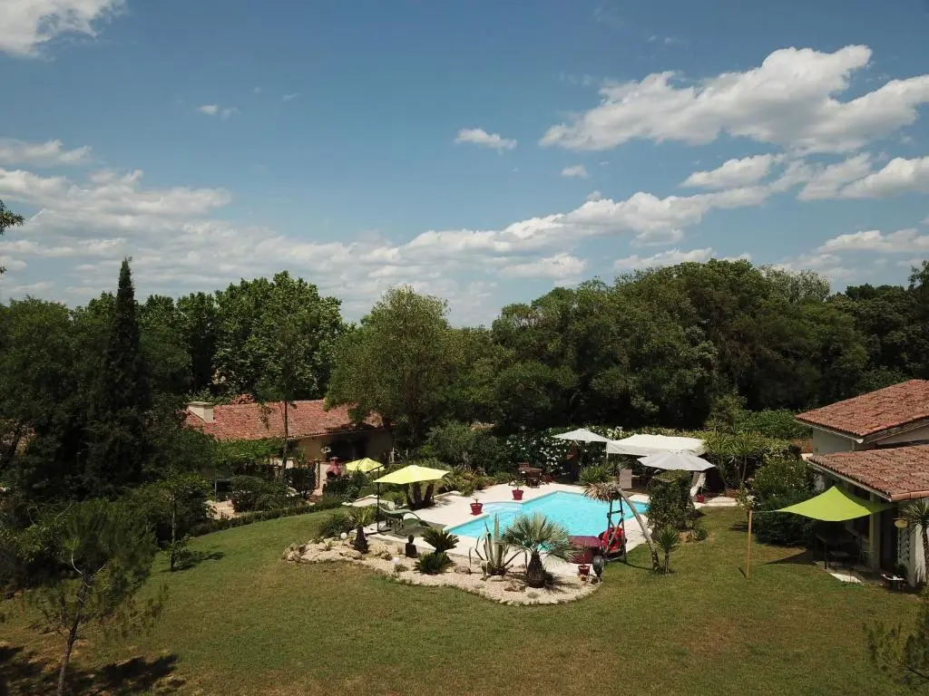 Domaine à l’Aise – Piscine chauffée