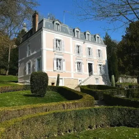 Maison Stella Cadente, Maison d&rsquo;hôtes Artistique et Jardin à Provins