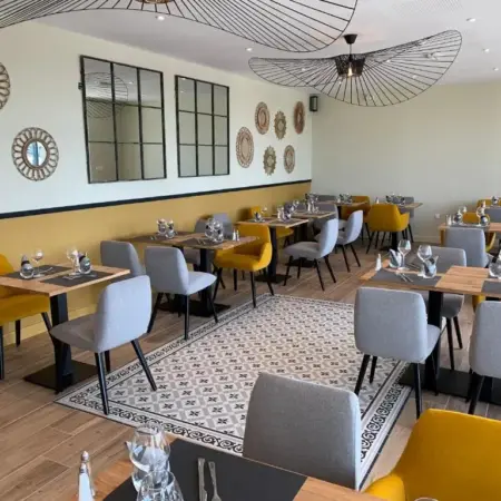 Logis Hôtels – Le Bellaroc – Hôtel 2 étoiles et Restaurant