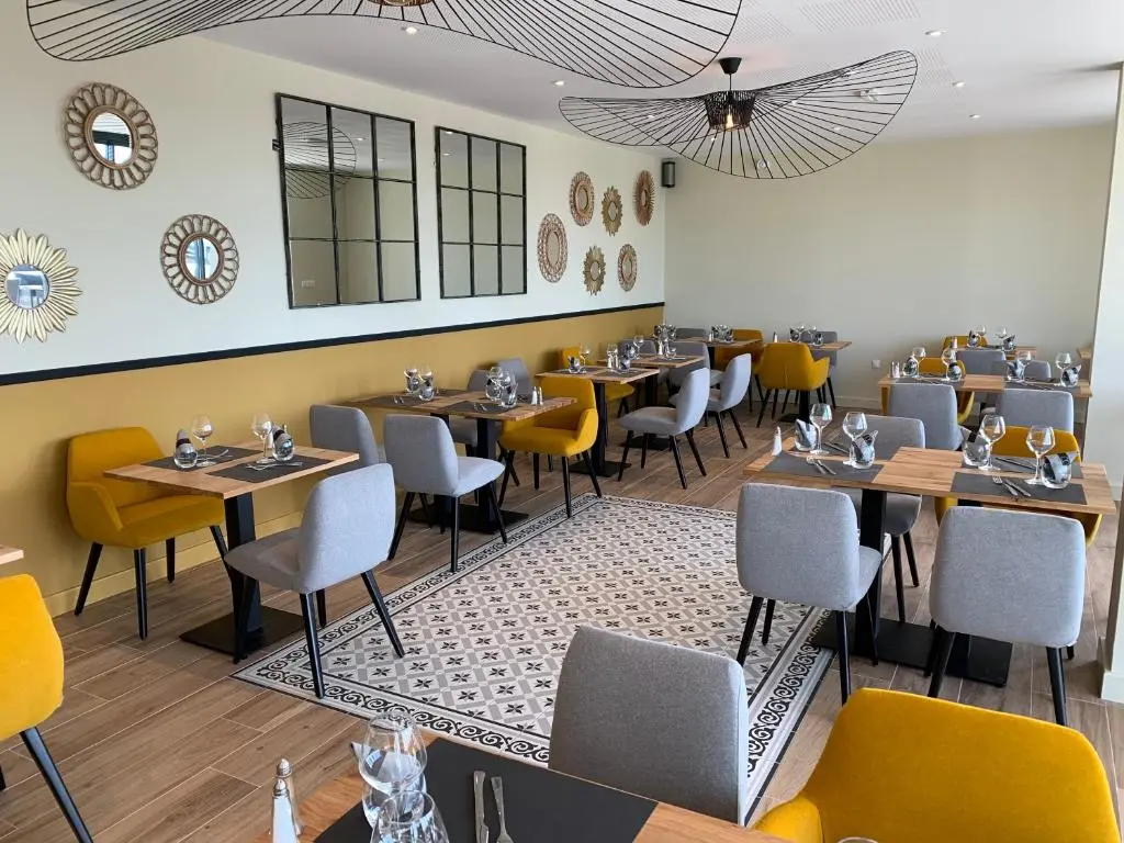 Logis Hôtels – Le Bellaroc – Hôtel 2 étoiles et Restaurant