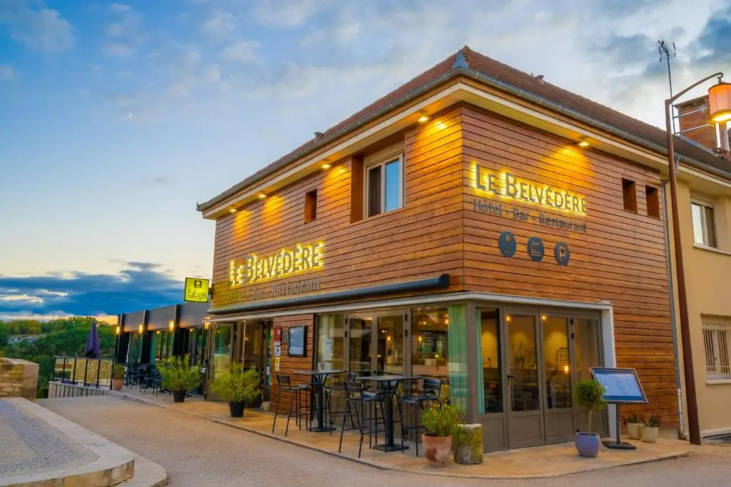 Logis Hôtels – Le Belvédère – Hôtel 2 étoiles et Restaurant