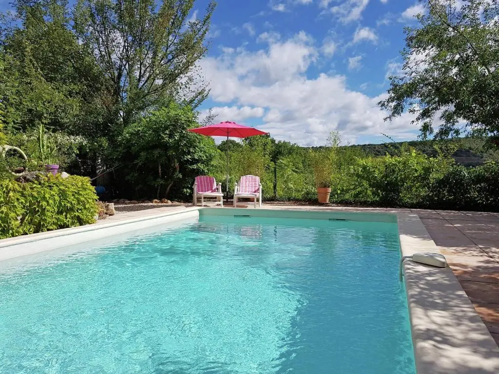 Saint-Brès Pool & Nature