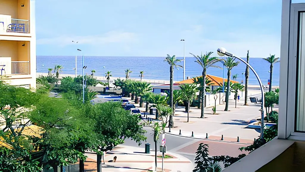 Appartement charmant à Saint-Cyprien avec vue sur la mer – 24m²