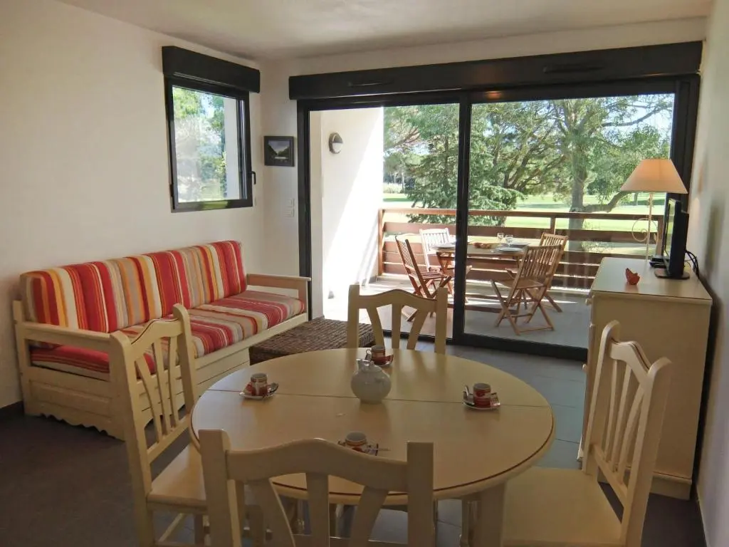 Apartment Le Golf Clair-1 by Interhome