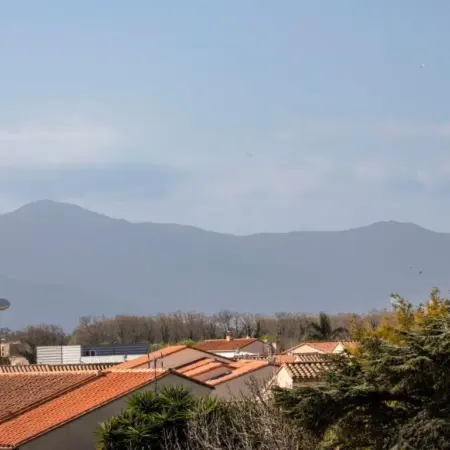 Studio Les Terrasses Fleuries by Interhome
