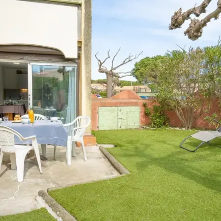 Apartment Les Mas de La Mer-1 by Interhome