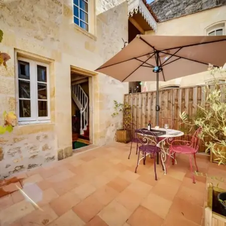 Logis Loiseau avec terrasse