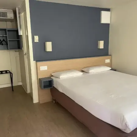 Kyriad Direct Montpellier Saint Jean De Védas – La Peyrière