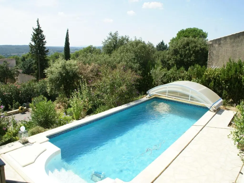 Saint-Maximin Pool & Peace