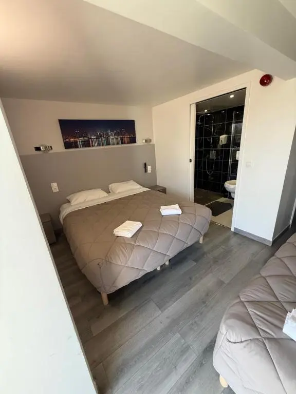 Fasthotel Roissy – Saint-Witz