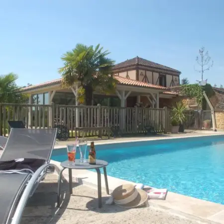 Hotel Le Mas de Castel – Piscine chauffee