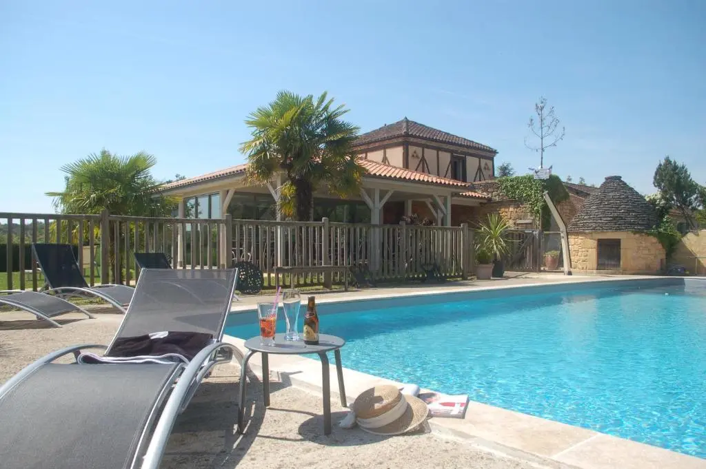 Hotel Le Mas de Castel – Piscine chauffee