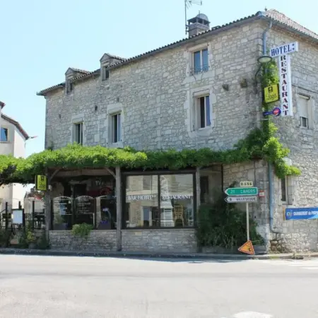 Logis Hotels- Auberge de la Tour – Hôtel et restaurant