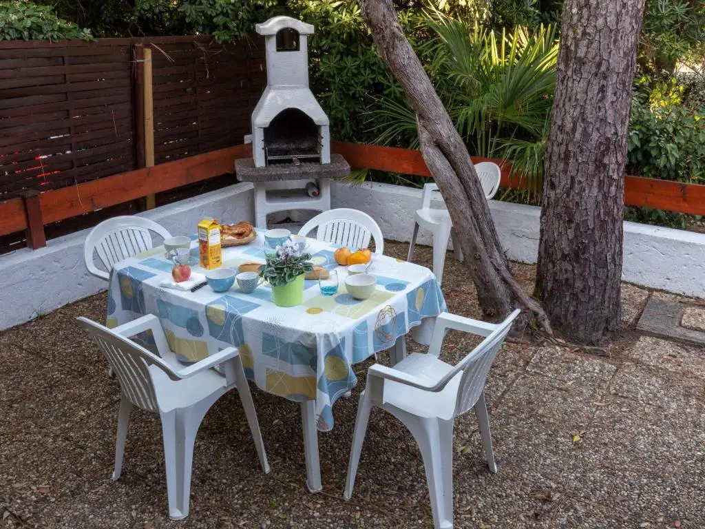 Studio en Duplex sous la Pinède et Proche de la Plage – FR-1-239-394