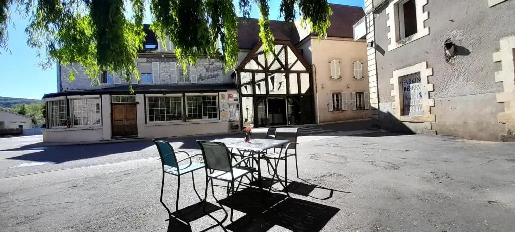 Logis Hôtel Restaurant bistronomique La Vieille Auberge,
