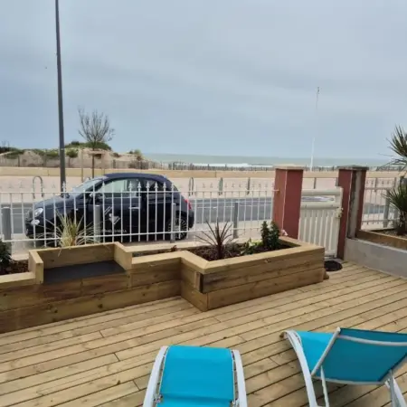 Joussac Côté Plage – Devant l’océan