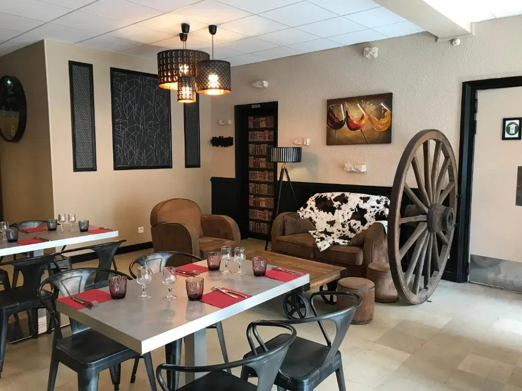 Hotel du Centre – Restaurant le P’tit Gourmet