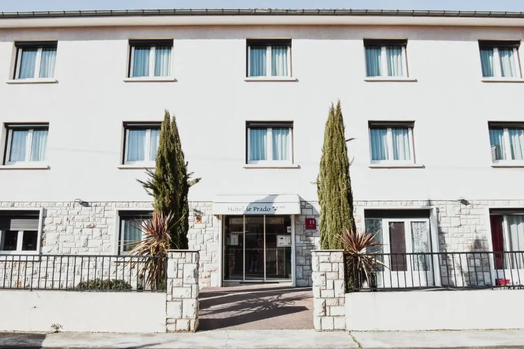 Hôtel PRADO avec Parking – Proche Zénith