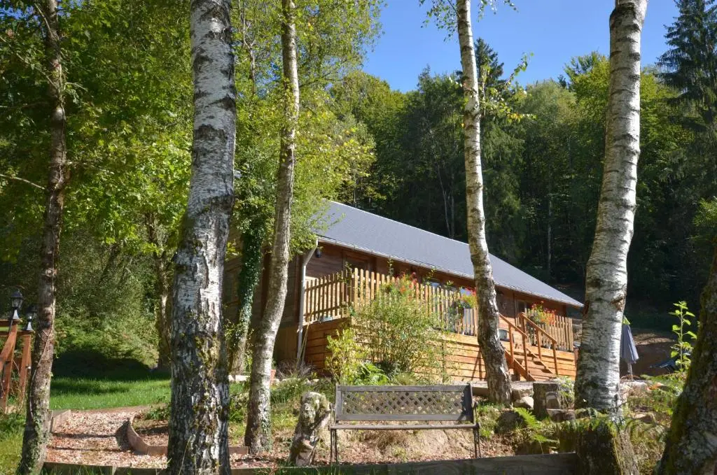 Woodlands Cottage with Hot Tub