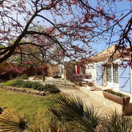 Logis Hôtel Restaurant Le Clos des Capitelles