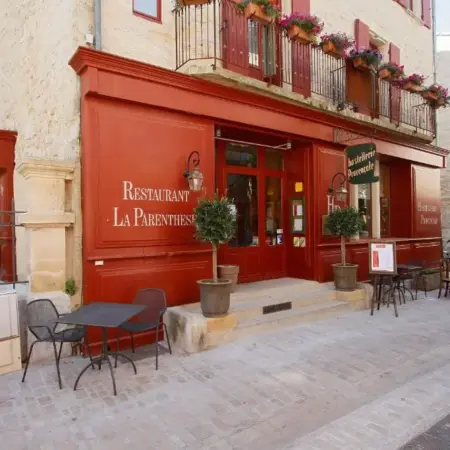 Hostellerie et la parenthese uzes
