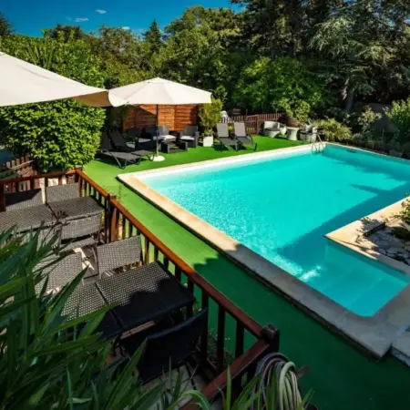 LOGIS HOTEL L’ Auberge d’Uzes