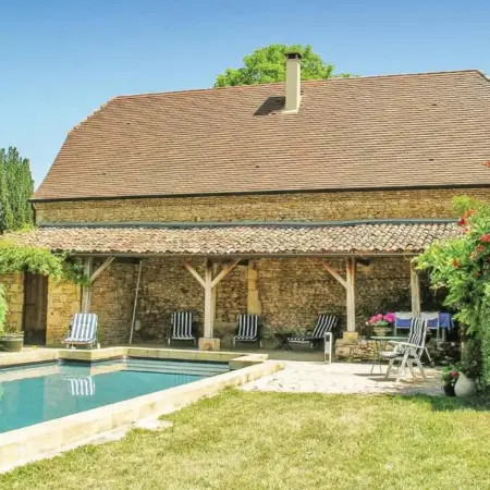 Lovely Home In Valojoulx