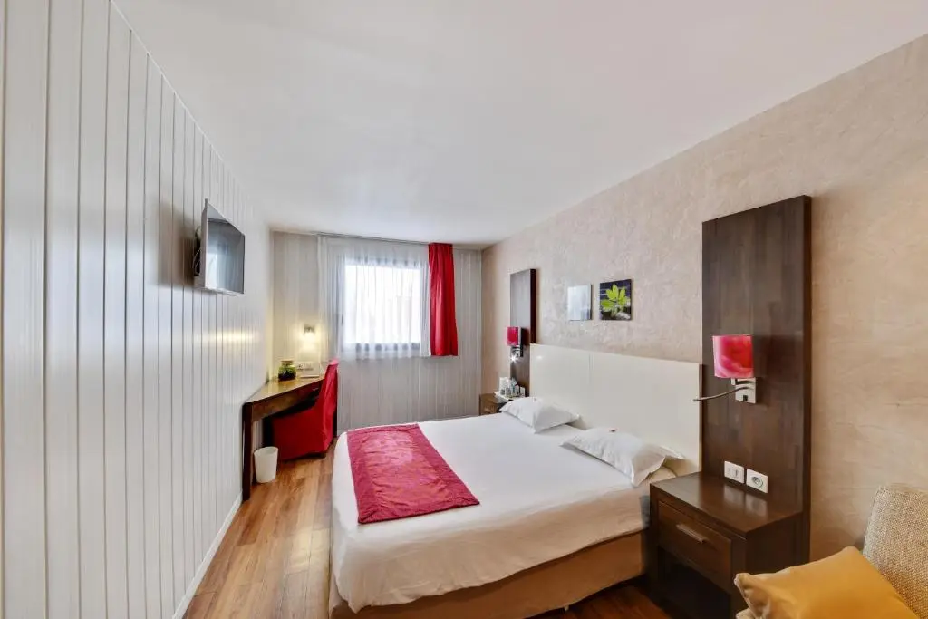 HOTEL RESTAURANT PARIS PACIFIC PARIS-VILLEJUIF- PRES DU METRO L’HAY LES ROSES
LIGNE 14 – Direct PARIS-AEROPORT ORLY ET INSTITUT GUSTAVE ROUSSY